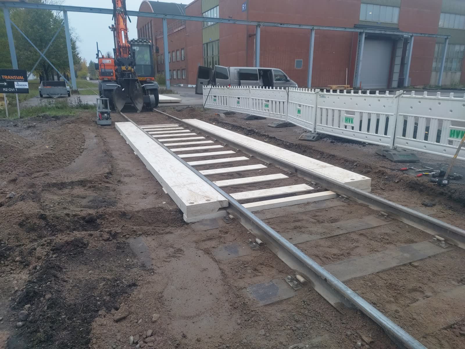 vaihteen poisto ja korvaavan raiteen rakentaminen