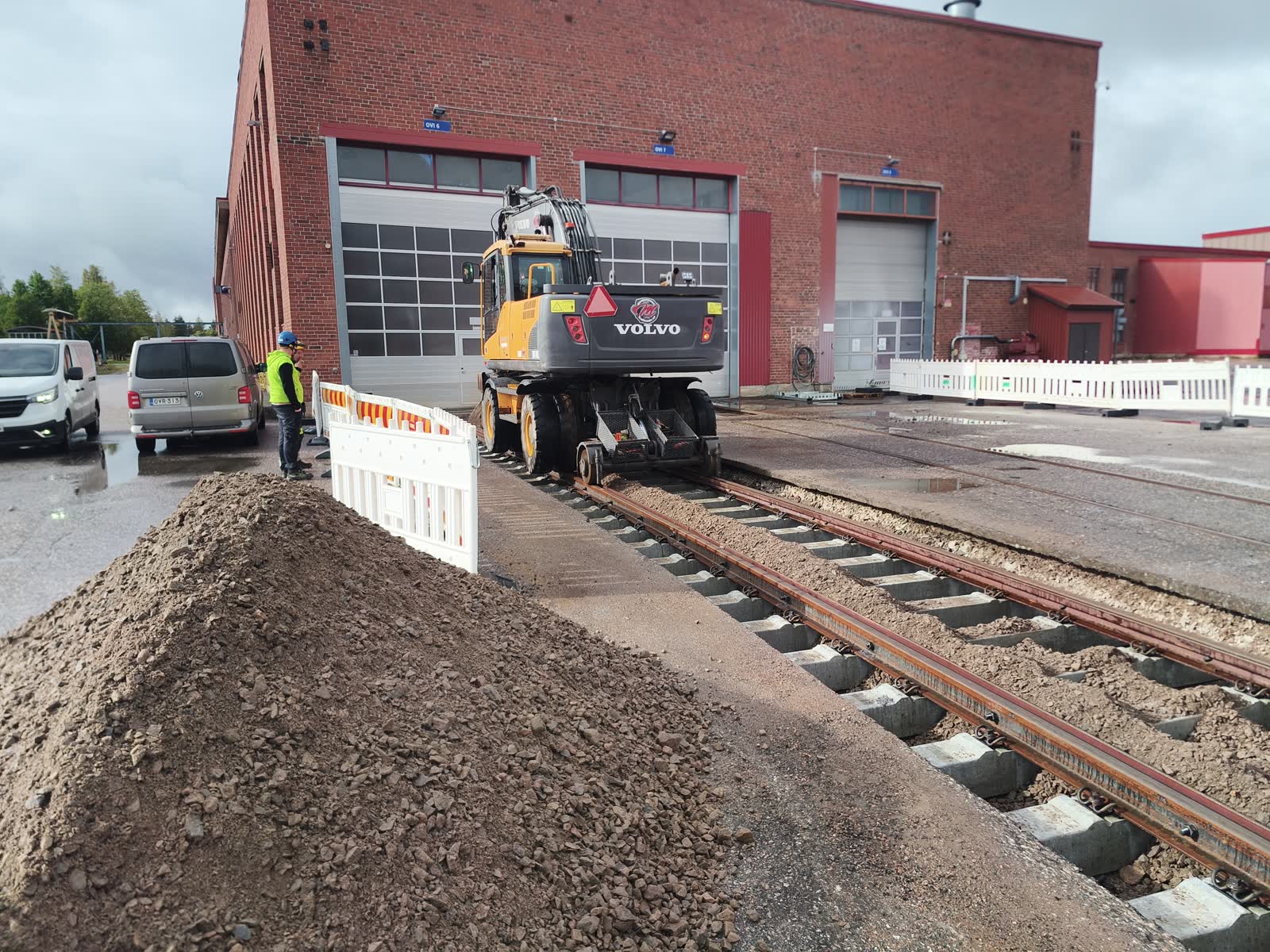 Hyvinkään konepaja r070 uusiminen ja v037 poisto ja uuden raiteen rakentaminen